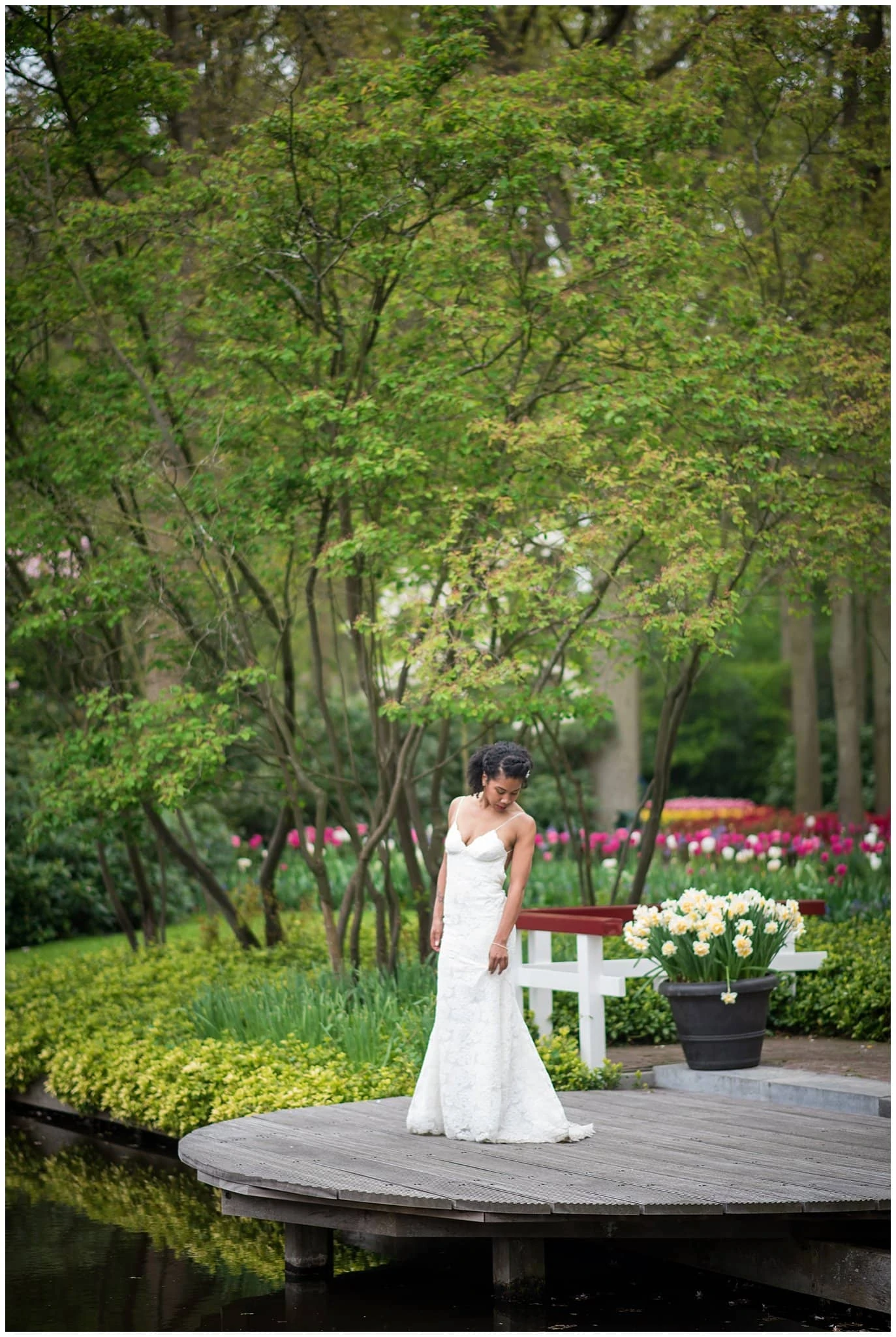 bride in Keukenhoff Tulip garden