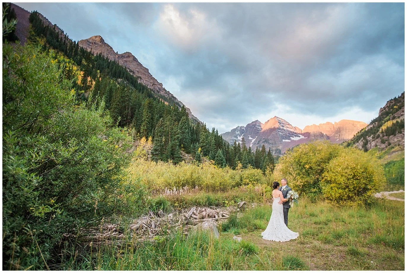 Maroon Bells Aspen Colorado intimate elopement photo