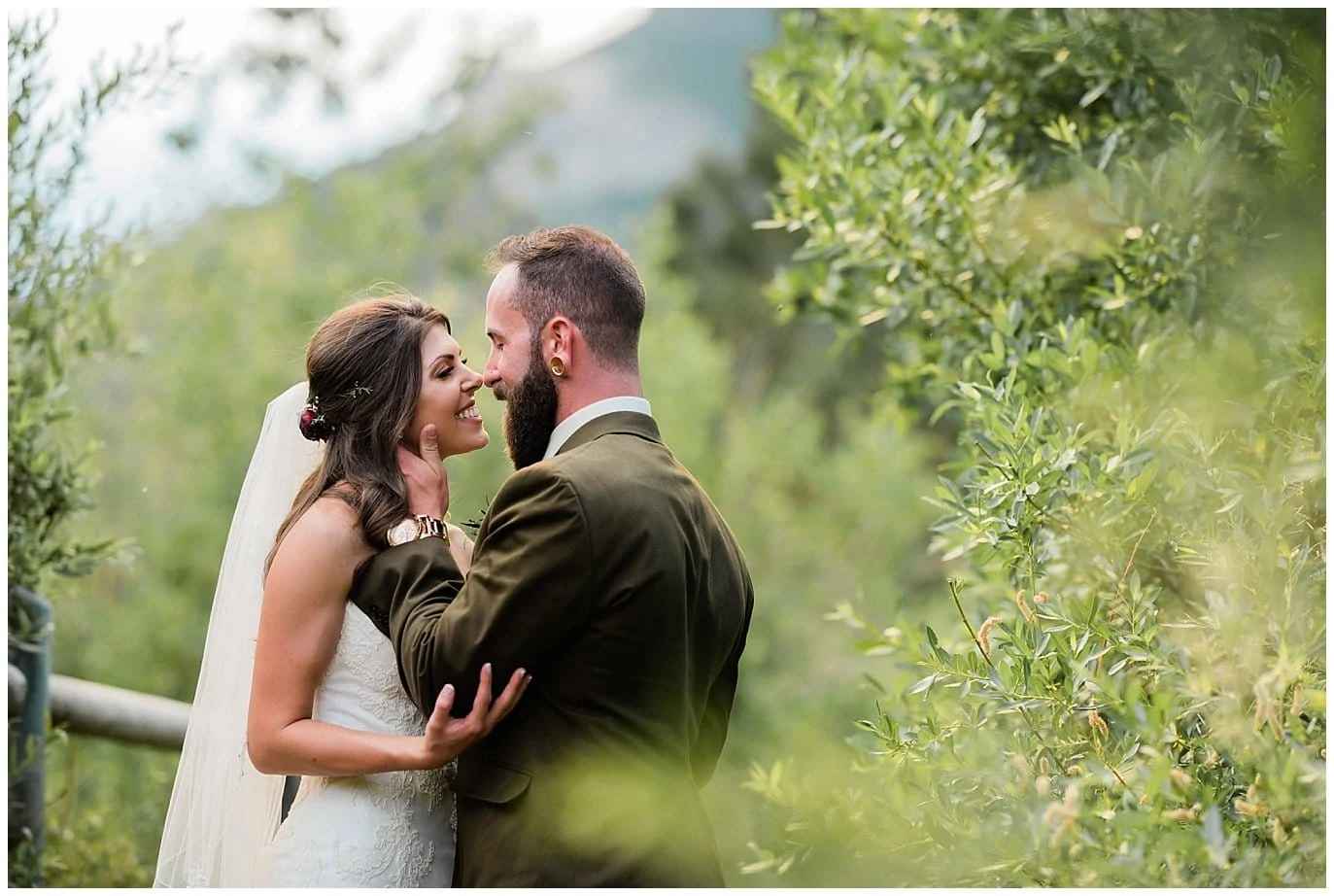 intimate outdoor colorado mountain wedding photo