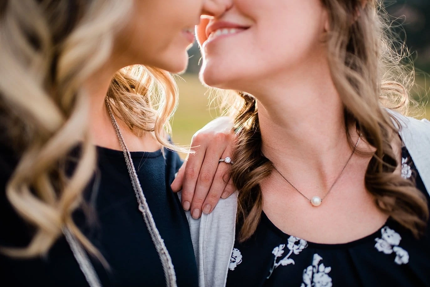 intimate lesbian coule engagement Chautaqua Park engagement by Boulder engagement photographer Jennie Crate