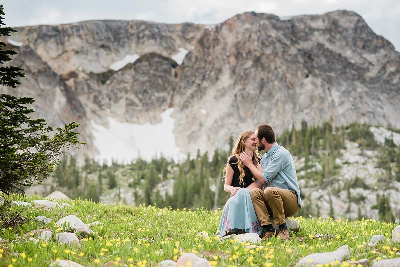 romantic Medicine Bow Wyoming engagement session by Laramie engagement photographer Jennie Crate
