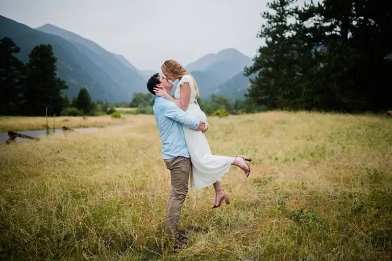 Laura and Thomas’ Rainy Lawn Lake Engagement