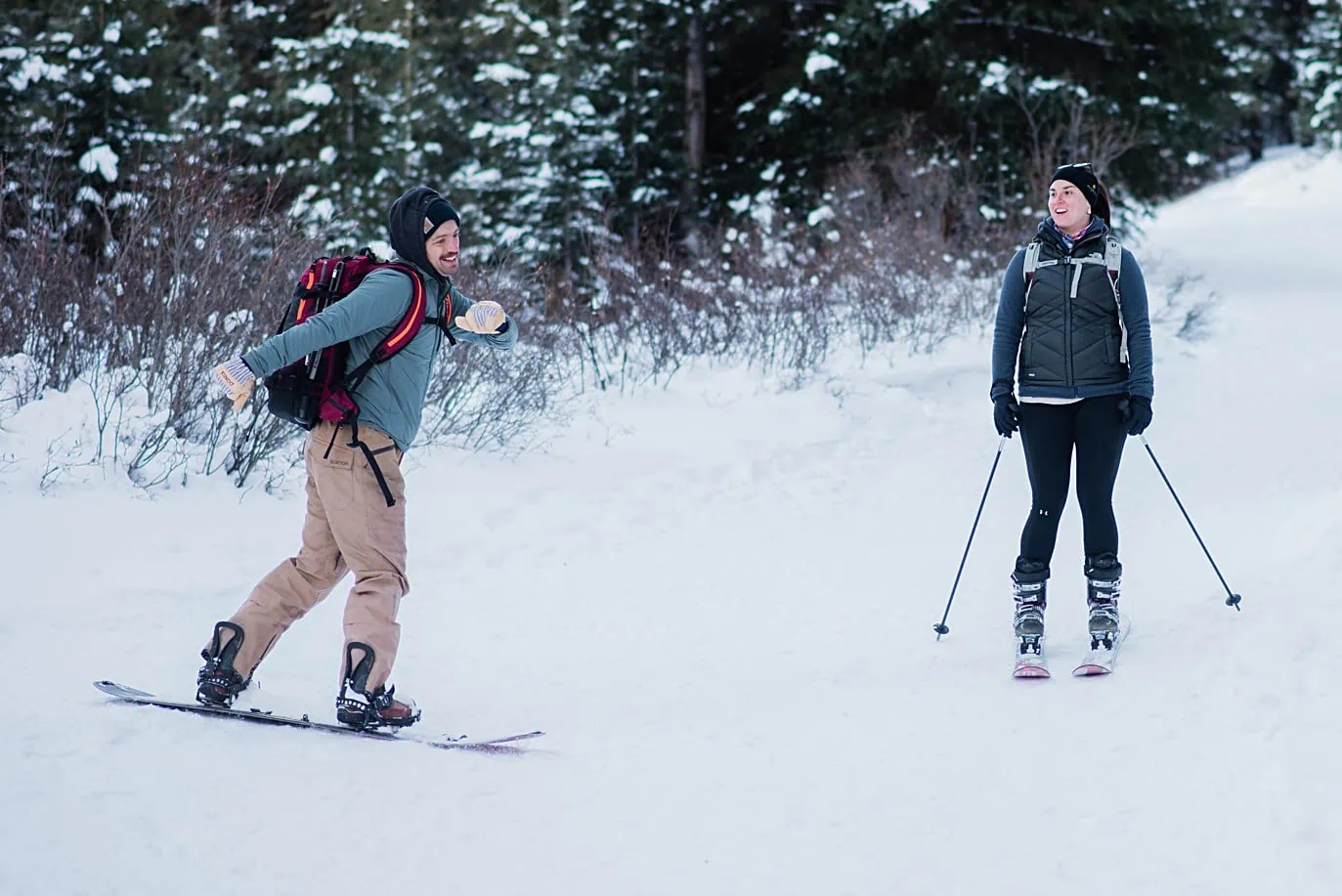 winter skiing engagement session